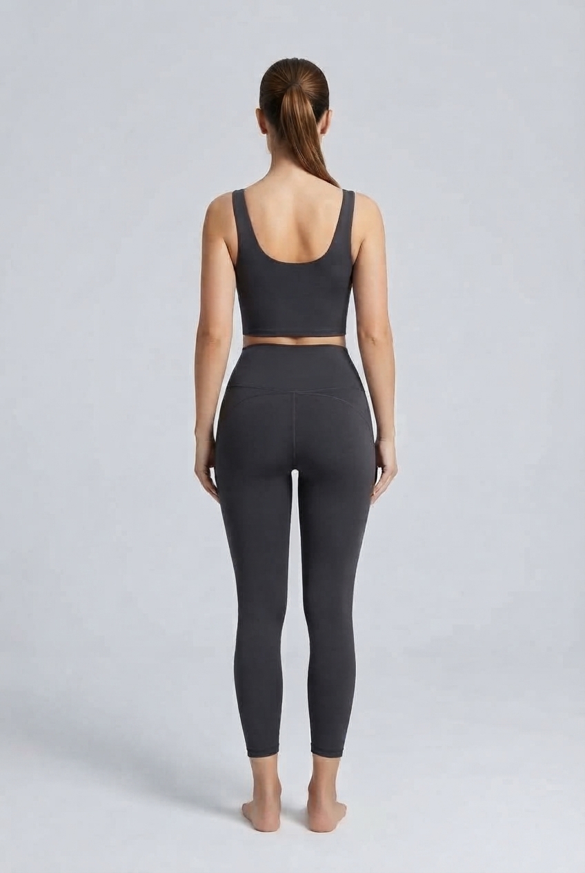 AI model, back view: Hourglass; top: Original; leggings: Original